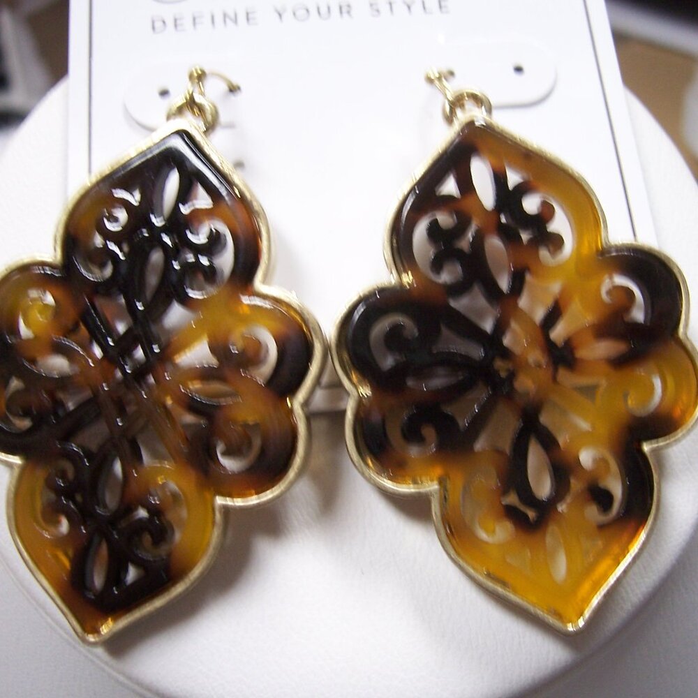 Baroque Earrings - By Canvas